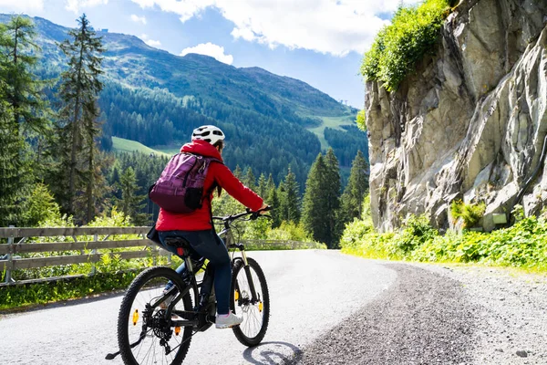 Woman Riding Electric Mountain Bike Bike Alps — Stock Photo, Image