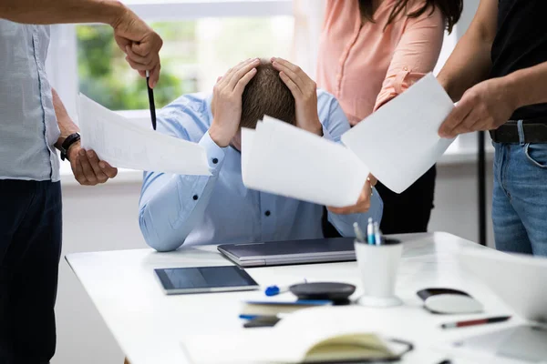 Stress Arbeitsplatz Büro Kopfschmerzen Bei Unternehmen — Stockfoto