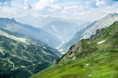 Alp Dağları. Bulutlu Alp Avusturya Dağı
