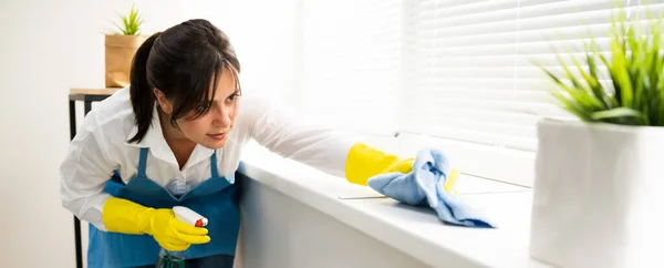 Serviço Limpeza Casa Profissional Limpeza Quarto Empregada Doméstica — Fotografia de Stock