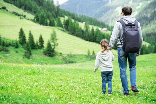 Padre Con Bambino Ragazza Montagna Austria Viaggi — Foto Stock