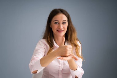 Sağır için Yetişkin Öğrenme İşaret Dili