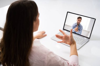 İşaret Dili Sağır İnsanlar Video Konferansı