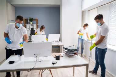 Profesyonel Ofis Temizlik Hizmetleri Maskeli