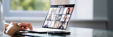 Video konferansı Webinar Call. Çevrimiçi İş Toplantısı