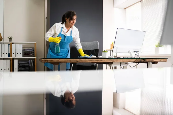 Janitor Cleaning Office Desk Hygiene Cleaner Service — Stock Photo, Image