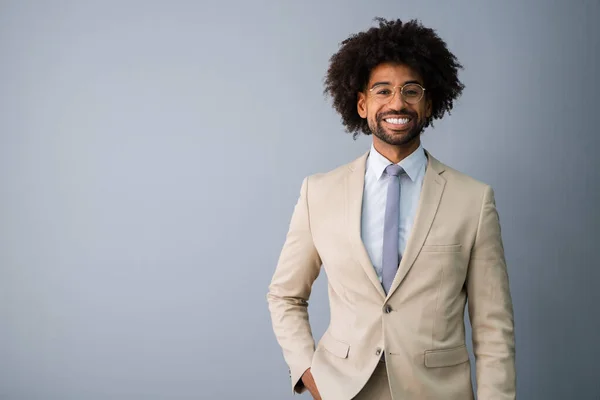 Junge Afroamerikanische Buchhalterin Oder Rechtsanwältin — Stockfoto