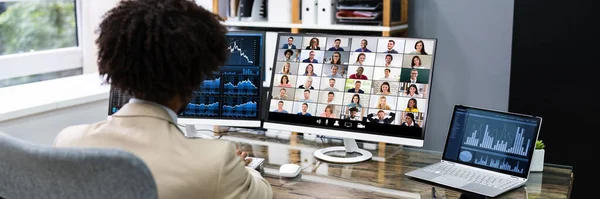 Watching Online Video Conference Meeting Office — Stock Photo, Image