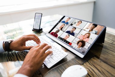 Dış Monitörle Görüntülü Konferans Webinar Telefonda