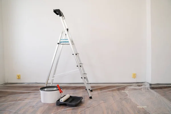 House Wall Paint Inside. Maintenance Painting Service