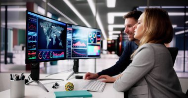 Veri Analisti KPI Kontrol Paneli Kullanıyor