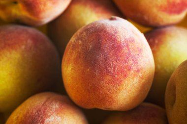 Lezzetli şeftali, closeup doku ve canlı renkler ayrıntıları. 