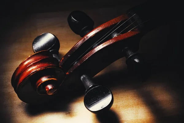 Närbild Syn Gamla Dammiga Violin Detaljer Trä Och Struktur — Stockfoto