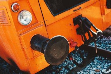 Küçük portakal lokomotif soyut