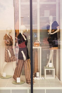 Moda mağaza pencere 