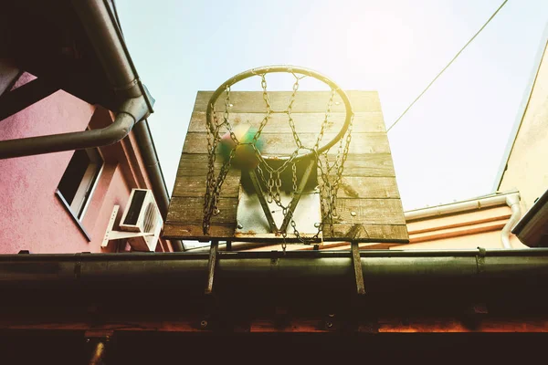 Basketbal na dvorku — Stock fotografie