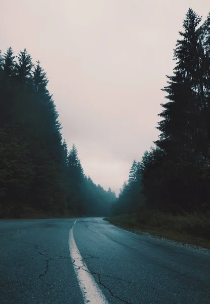 Mal tiempo en la carretera — Foto de Stock