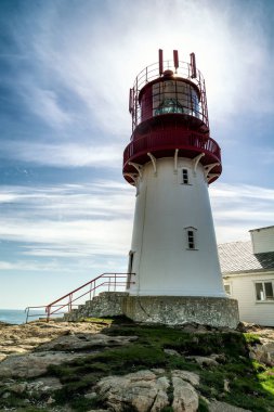 Dünya ünlü Lindesnes Fyr feneri en güney noktası kayalık deniz kenarı, kenarına kalma Norveç üzerinde Güney Norveç, Lindesnes Fyr feneri.