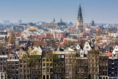 Amsterdam, Hollanda - 10 Nisan 2018: Amsterdam manzarası cityscape üzerinden Hollanda'da Oosterdok. Amsterdam'da bir chanel Oosterdok olduğunu .