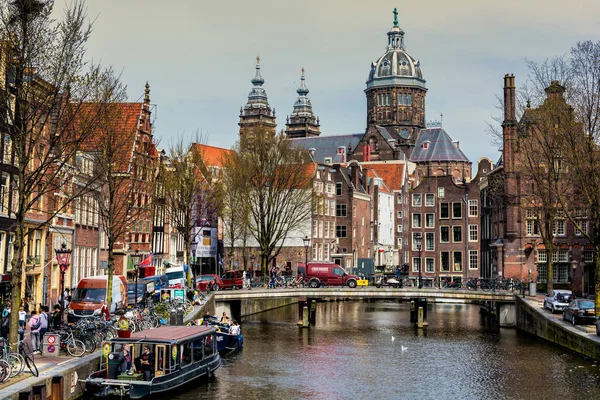 Amsterdam Nizozemsko Dubna 2018 Nicholas Church Amsterdam Canal Typické Holandské — Stock fotografie