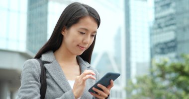 İşkadını cep telefonunuzun SMS gönderme 