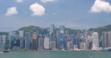Victoria Harbor, Hong Kong - 13 Nisan, 2018: Hong Kong cityscape