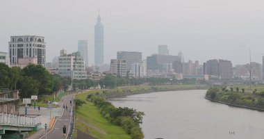 Taipei city, Tayvan - 27 Mayıs, 2018: Taipei City ciddi hava kirliliği