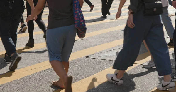 香港铜锣湾 2018年5月 在街上行走的人 — 图库照片