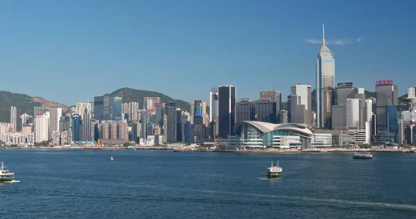 Victoria Harbor, Hong Kong - 31 Mayıs, 2018: Hong Kong gökdelen