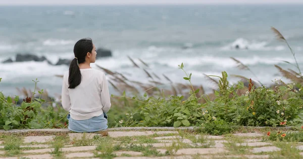 Seyahat etmek otur ve doğal manzara keyfini