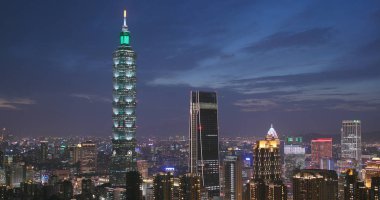 Taipei city, Tayvan - 10 Mayıs, 2018: gece Taipei şehir