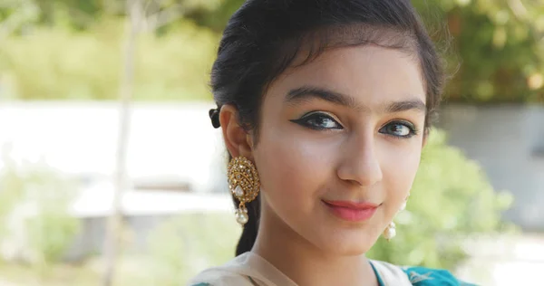 Young Little Pakistan Girl — Stock Photo, Image