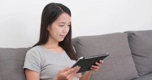 Woman Watch Movie Tablet Computer Home — Stock Photo, Image