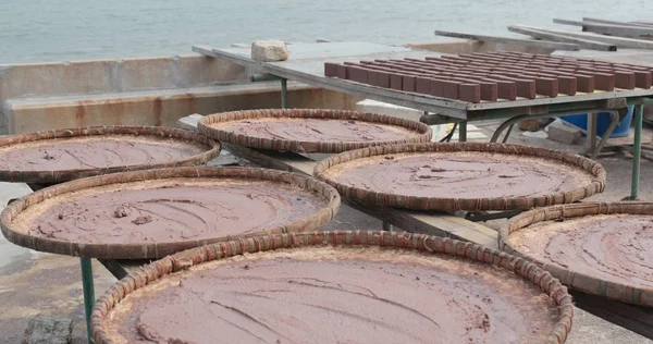 Karides Tai o köyde yapıştırın 