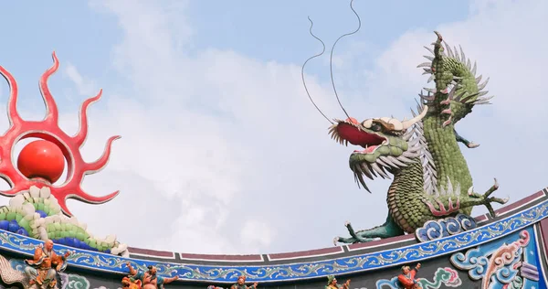 中国の寺院の屋根瓦 — ストック写真