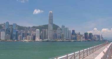 Tsim Sha Tsui, Hong Kong - 31 Mayıs, 2018: Hong Kong Victoria Harbor 
