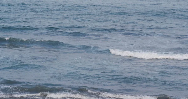 大きな海の波を見る — ストック写真