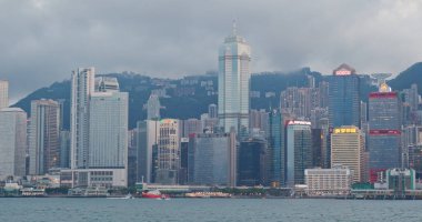 Victoria Harbor, Hong Kong - 13 Nisan, 2018: Hong Kong manzarası