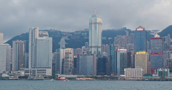 Victoria Harbor, Hong Kong - 13 Nisan, 2018: Hong Kong manzarası