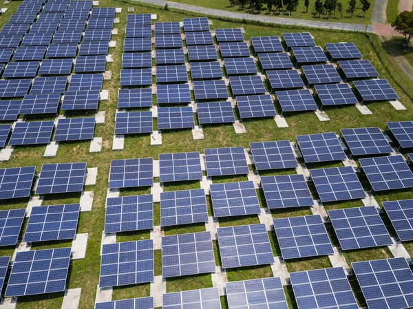 Bovenaanzicht Van Zonne Energie Panelen — Stockfoto