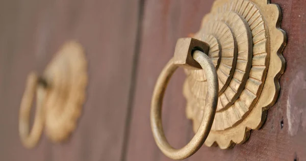 Традиционный Китайский Храм Деревянная Дверная Ручка — стоковое фото