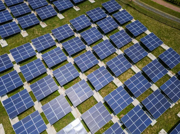 Bovenaanzicht Van Zonnepanelen — Stockfoto