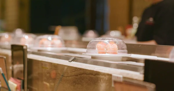 Стрічковий Конвеєр Суші Японський Суші Ресторан — стокове фото