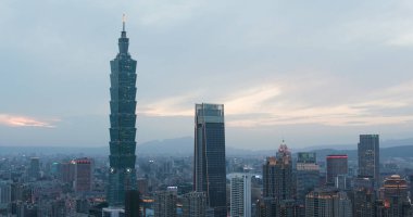 Taipei city, Tayvan - 24 Mayıs, 2018: gece Taipei şehir