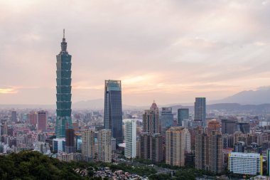Taipei city, Tayvan - 18 Mayıs, 2018: Taipei city akşam 