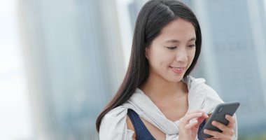 Kadın akıllı açık işe