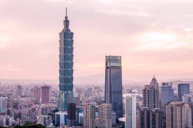 Taipei city, Tayvan - 27 Mayıs, 2018: Taipei city akşam