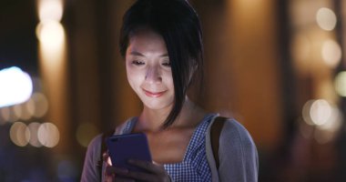 Smartphone, açık kullanan kadın