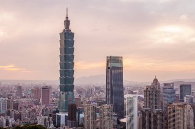 Taipei city, Tayvan - 27 Mayıs, 2018: Taipei city adlı günbatımı