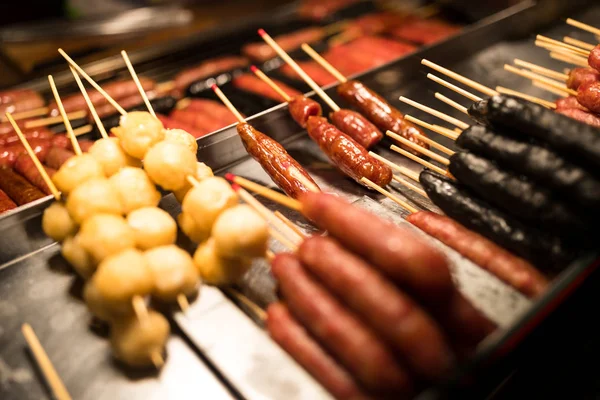 Grillade Korvar Nattmarknaden — Stockfoto